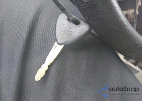 1993 Ford Escort из США, поврежденный, VIN 1FAPP10J7PW296639